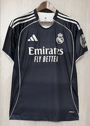 Real Madrid Chumbo 25/26 - Versão Torcedor